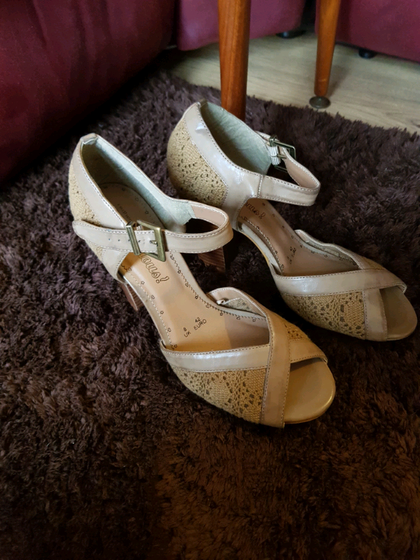 red herring high heels